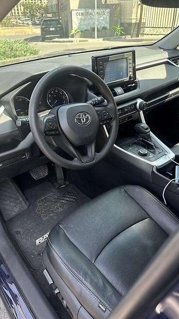 хайлендер 2025: Toyota RAV4: 2022 г., 2.5 л, Автомат, Гибрид, Кроссовер — 10
