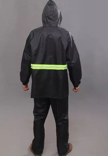 Атайын кийим: Плащи дождевики со штанами. Плотные на замках. Размер примерно на рост — 2