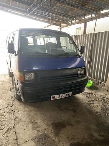 мотор майы: Toyota Hiace: 1995 г., 2 л, Кол менен иштөөчү, Бензин, Вэн/Минивэн — 4