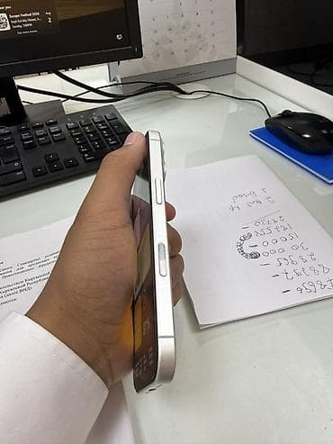 IPhone 16, Б/у, 128 ГБ, Белый, Защитное стекло, Чехол, 89 % — 3