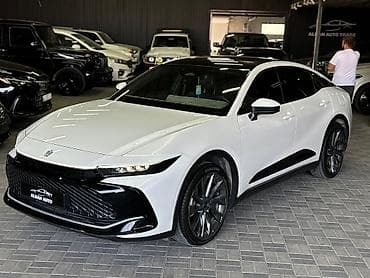 byd e7: Toyota Crown: 2023 г., 0.5 л, Автомат, Гибрид — 1
