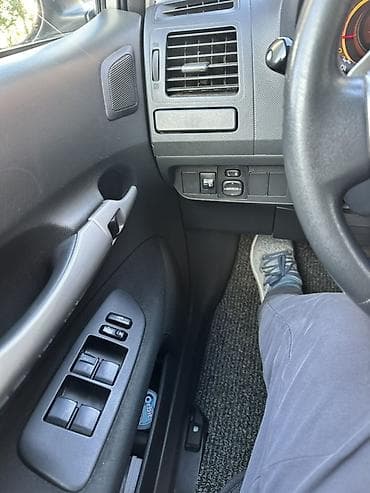 toyota auris: Toyota Auris: 2008 г., 1.6 л, Робот, Бензин, Хэтчбэк — 6