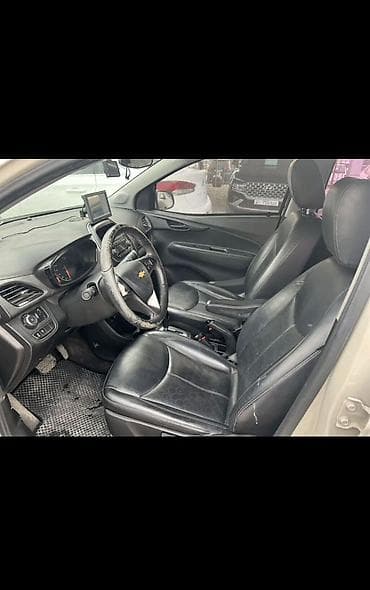 55 camry: Chevrolet Spark: 2016 г., 1 л, Автомат, Бензин, Хэтчбэк — 5