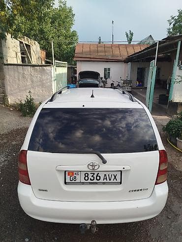 Продажа авто: Toyota Corolla: 2001 г., 1.4 л, Механика, Бензин, Универсал — 2
