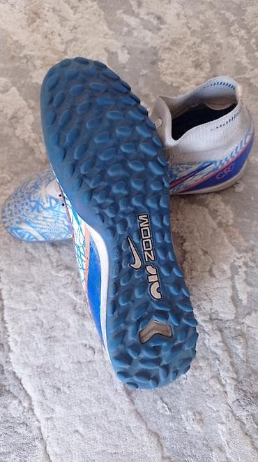 nike бутсы: Футбольные бутсы/сала/TF Nike Mercurial Zoom CR7 размер 42 Почти их не — 4