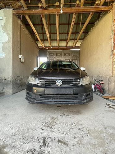 магнитолы для авто: Volkswagen Polo: 2015 г., 1.6 л, Механика, Бензин, Седан — 1