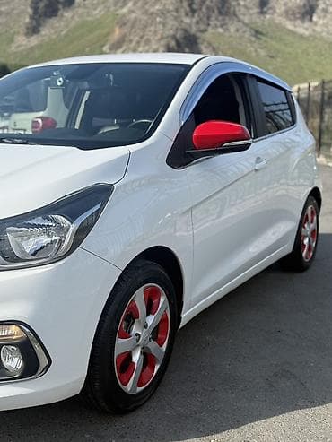 противен: Chevrolet Spark: 2016 г., 1 л, Автомат, Бензин, Хэтчбэк — 9