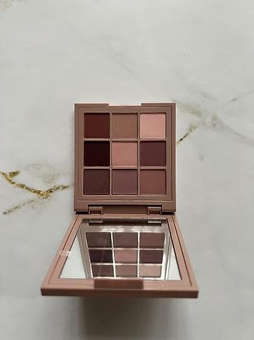 японская косметика: Набор косметики: - Huda Beauty Matte – палетка теней для век (матовые — 2