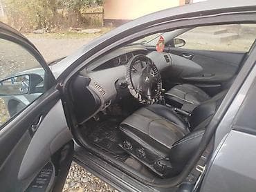 sg 9: Nissan Primera: 2002 г., Бензин, Седан — 2