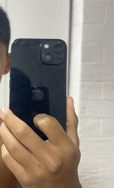 IPhone 13, Б/у, 128 ГБ, Jet Black, Чехол, 83 %