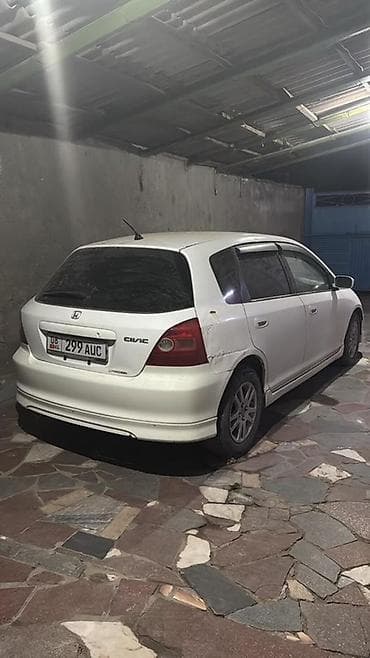 Honda Civic: 2002 г., 1.5 л, Автомат, Бензин, Хэтчбэк