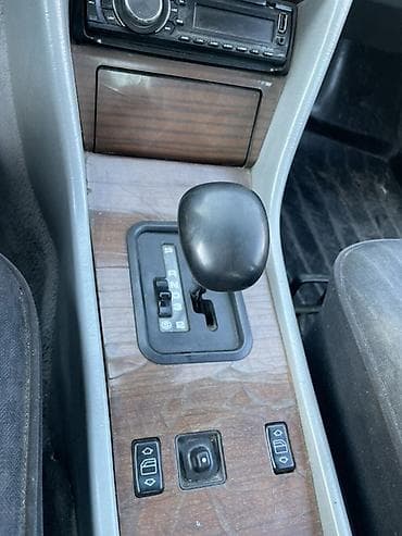 Mercedes-Benz W124: 1988 г., 2.3 л, Автомат, Бензин, Седан — 9