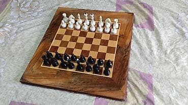 Дроны: Продаю шахматы. Шахматы Советские, размер доски 63х57 см, есть съемные — 2