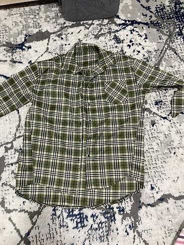 Женские рубашки новые, не носили. Размер не подошел либо просто лежат — 3