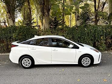 тайота ярис версо: Toyota Prius: 2019 г., Гибрид, Хэтчбэк — 8