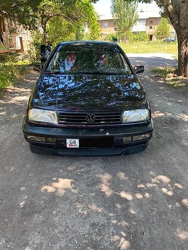 Продажа авто: Volkswagen Vento: 1993 г., 1.8 л, Механика, Газ, Седан — 7
