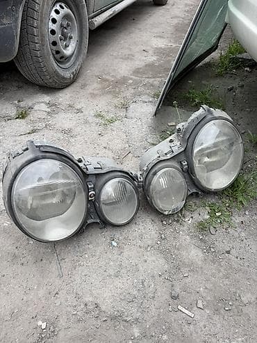е 24: Комплект передних фар Mercedes-Benz — 1