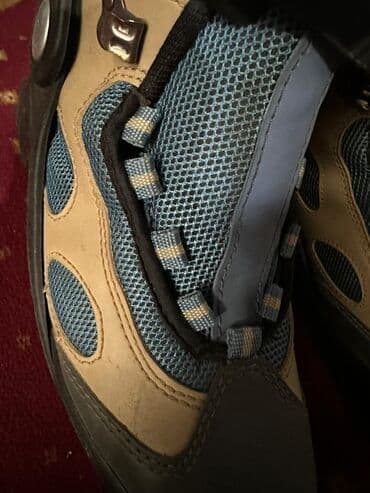 ботсы ролики: Роликовые коньки ABEC-5 в черном, синем и бежевом цветах. Конструкция — 4