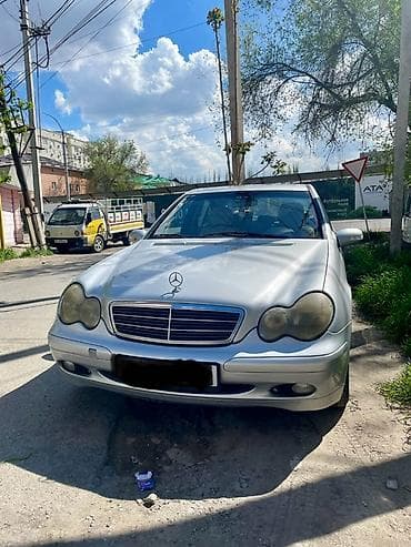 Mercedes-Benz C-Class: 2002 г., 2 л, Автомат, Бензин, Седан