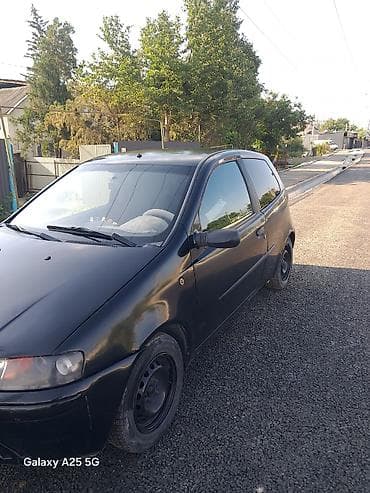 Унаа: Fiat Punto: 2001 г., 1 л, Кол менен иштөөчү, Бензин, Хетчбек — 3