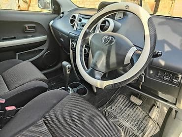 Toyota: Toyota Ist: 2003 г., 1.5 л, Автомат, Бензин, Хэтчбэк — 4