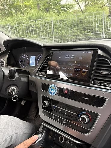 машина на день: Hyundai Sonata, оранжевый седан/лифтбек. Аренда авто: Аренда в сутки — 2