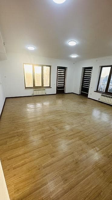 open space: АРЕНДА ОФИС ЦЕНТР 10мин от ЦУМа 205м2 Этаж: 4/4 Круговой балкон Целый — 2