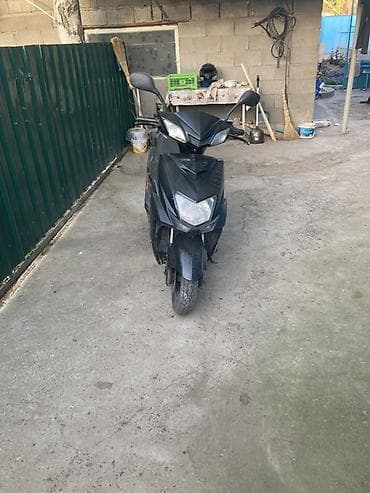 ремень скутер: Скутер 150см³ (бензиновый), черный Описание: - Городской скутер с — 5