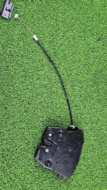 c 203: Замок багажника BMW 2010 г., Б/у, Оригинал, Германия — 4