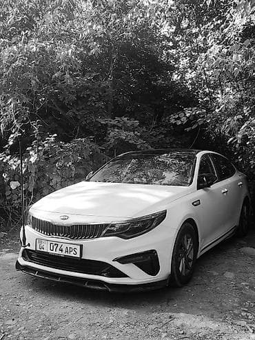 geely e5: Kia K5: 2018 г., Седан — 2