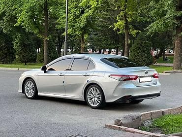 camry 2018: Toyota Camry: 2018 г., 2.5 л, Вариатор, Гибрид, Седан — 4
