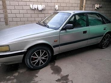 Mazda 626: 1988 г., 2 л, Кол менен иштөөчү, Бензин, Хетчбек — 2