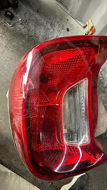 Задний фонарь (левый) для легкового автомобиля. - Тип