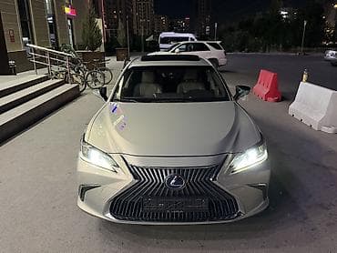 Lexus ES: 2019 г., 2.5 л, Автомат, Гибрид, Седан — 2