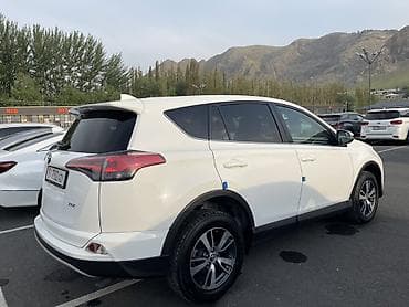 sprinter 4 4: Toyota RAV4: 2018 г., 2.5 л, Автомат, Бензин, Кроссовер — 5