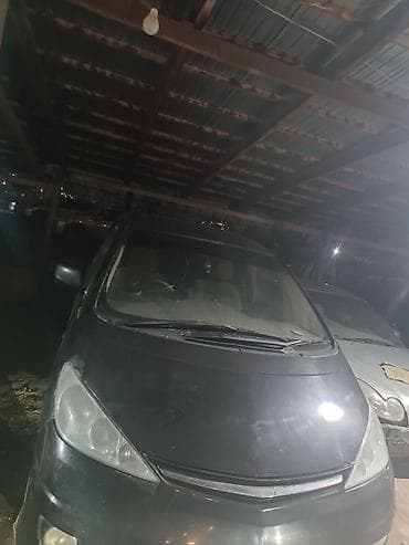 Toyota Estima: 2001 г., 2.4 л, Автомат, Газ, Минивэн