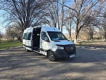 резиновая обувь: Аренда микроавтобуса Mercedes‑Benz Sprinter (VIP-комплектация) - — 1