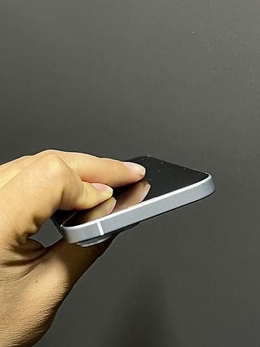 apple airpods max: IPhone 15, Б/у, 128 ГБ, Голубой, Чехол, 92 % — 10