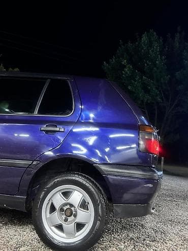 Продажа авто: Volkswagen Golf: 1995 г., 1.6 л, Бензин — 5