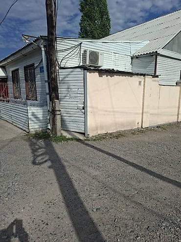 продаю дом на исыкуле: Продаётся дом из 4х комнат в г. Кара-Балта, кирпичный 2016 года — 2