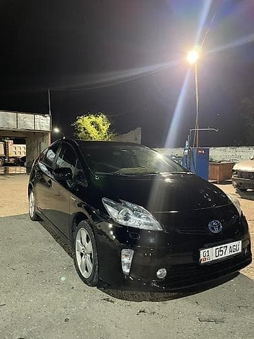 Toyota Prius: 2013 г., 1.8 л, Вариатор, Гибрид, Хэтчбэк