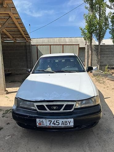 Daewoo Nexia: 2008 г., 1.6 л, Механика, Бензин, Седан