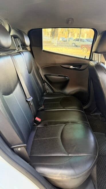 дешовая машина: Chevrolet Spark: 2015 г., 1 л, Автомат, Бензин, Хэтчбэк — 7