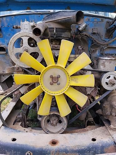 Унаа тетиктери: Бензиновый карбюраторный двигатель ЗМЗ V8 (семейство Описание: - — 2