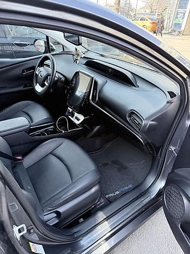 step rf3: Toyota Prius: 2017 г., Вариатор, Гибрид, Хэтчбэк — 8