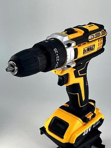 Ручные инструменты: Шуруповерт DeWALT 48V Основные характеристики: - Питается от — 8
