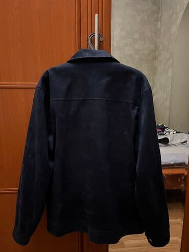 купить качественную мужскую зимнюю куртку: Продаю весеннюю мужскую куртку, абсолютно новая, богатый цвет, хорошо — 2