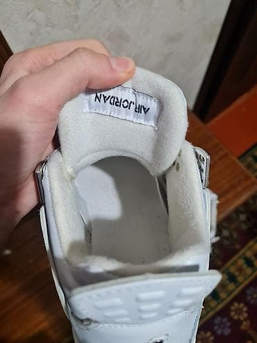 подросковые обувь: Мужские кроссовки, 39, Air Jordan, Б/у, цвет - Белый — 3