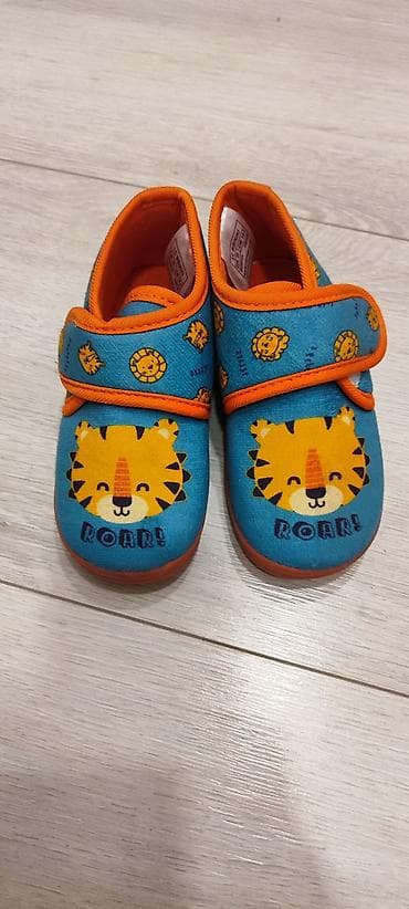 Бөбөктөр үчүн топтомдор: Детские тапочки в садик или для дома LC Waikiki (Новые) - Размер — 1