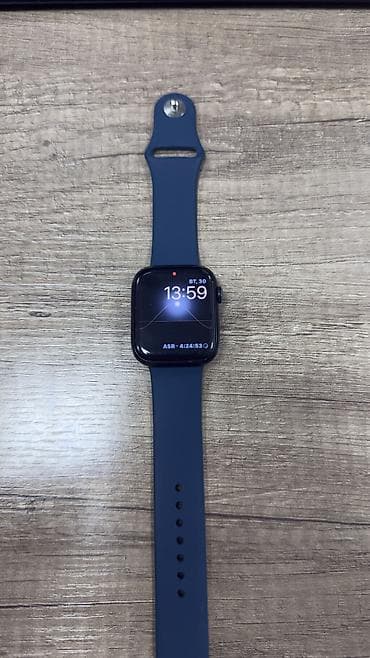 Apple Watch: Смарт‑часы Apple Watch Series 9, размер 45 мм, корпус алюминий, задняя — 4